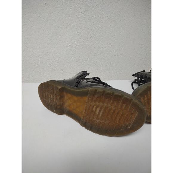 Doc Martens Air Wair patent leather black combat style boots wmn's size 5 mn's 4 - Picture 12 of 16